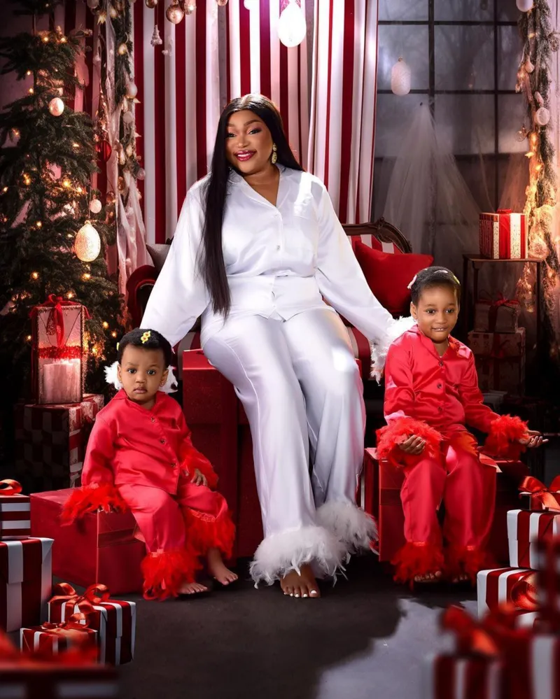 How your favourite celebrities celebrate Christmas in fotos